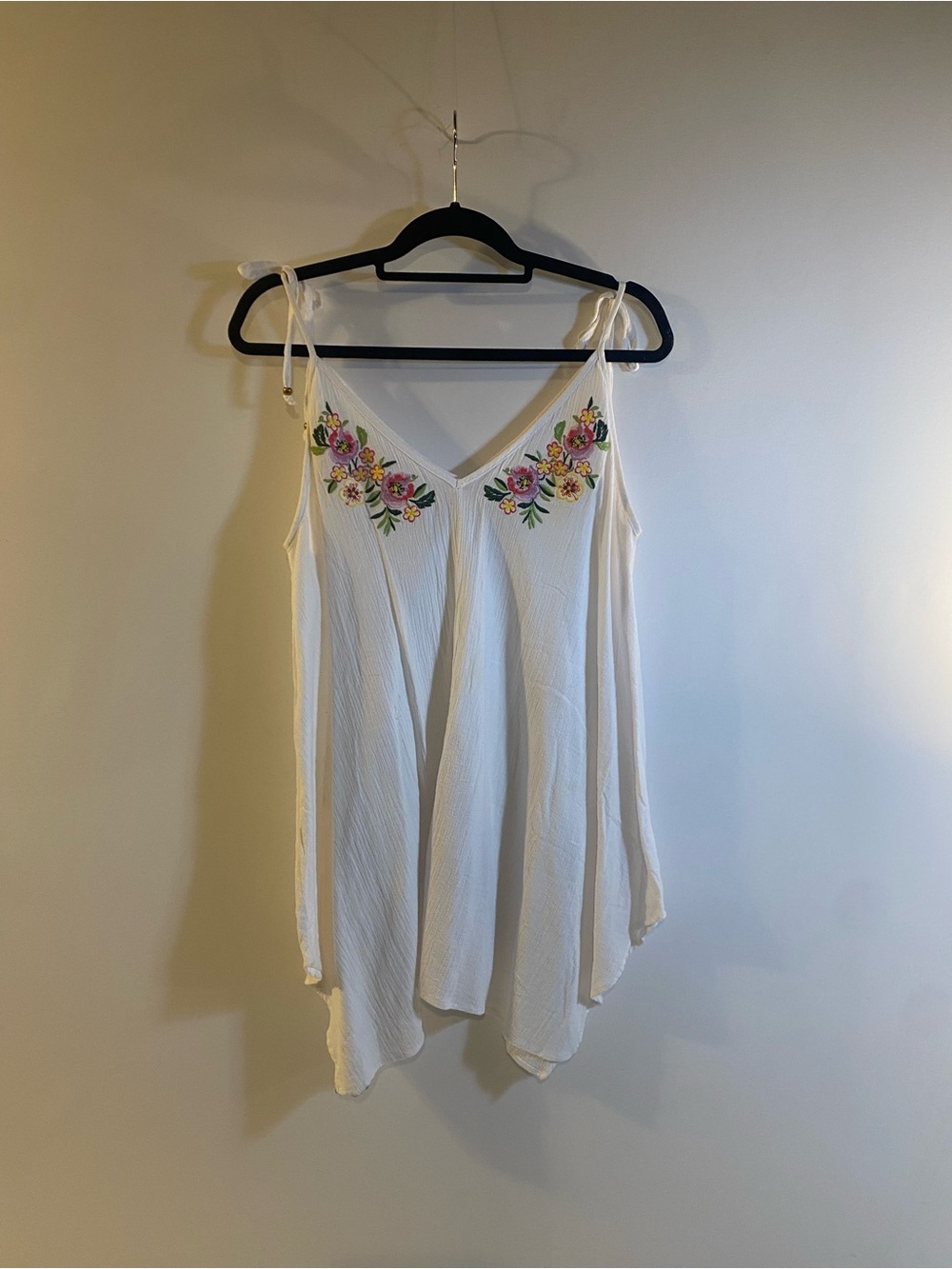 No Boundaries Junior Beach Cover Up 
Size XL (15-17)